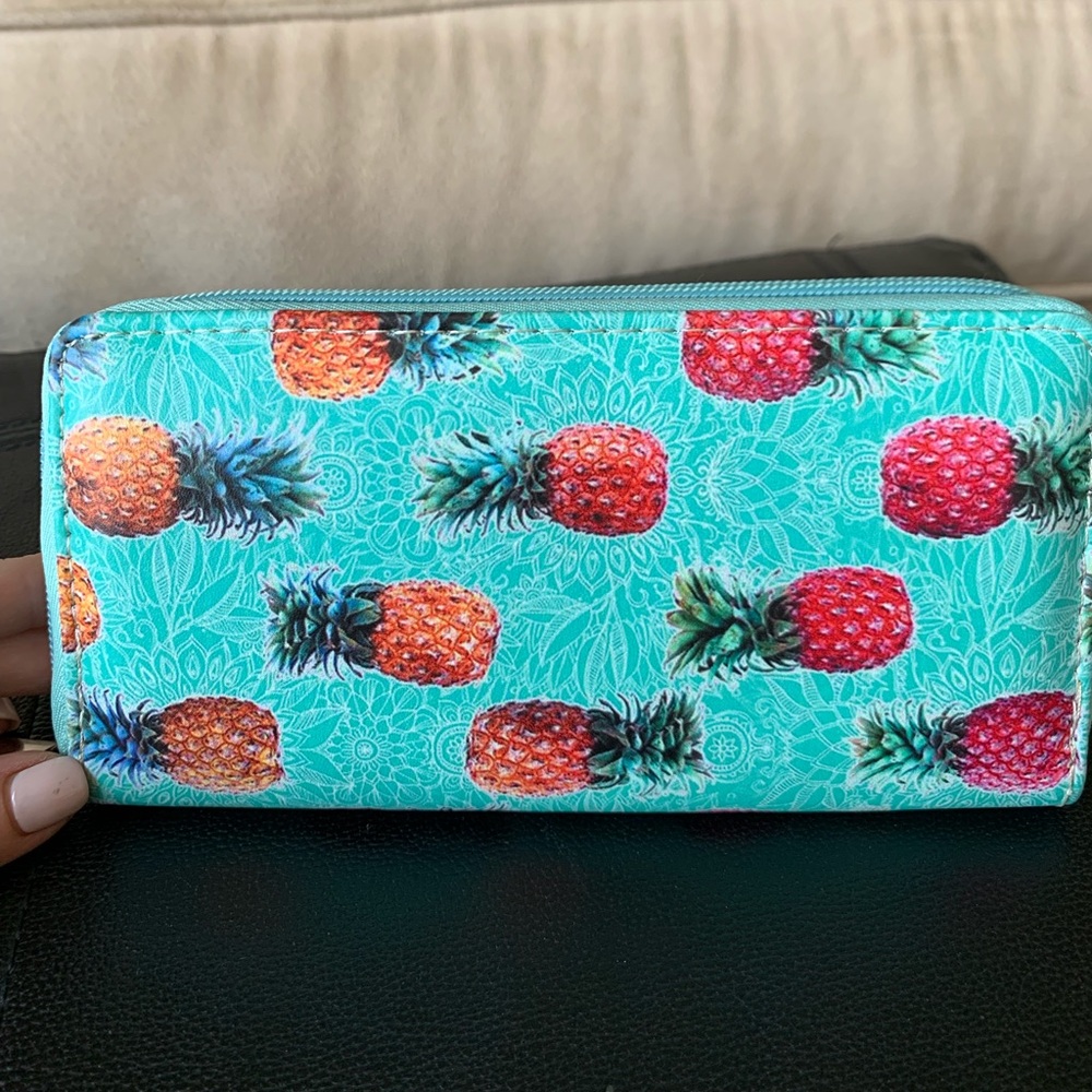 Blue pineapple wallet